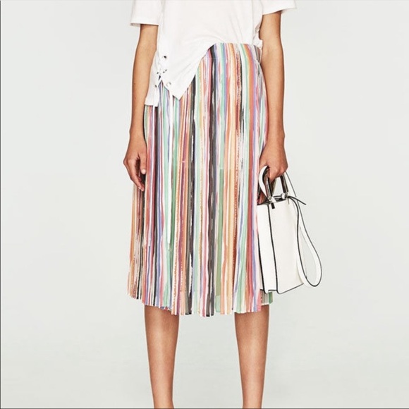 Pleated multicolor skirt - Picture 2 of 3